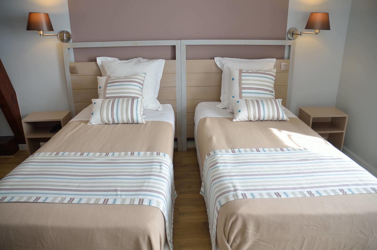 Chambre D'Hotes Le Jardin Des Pierres Dorees Marcy Rom bilde