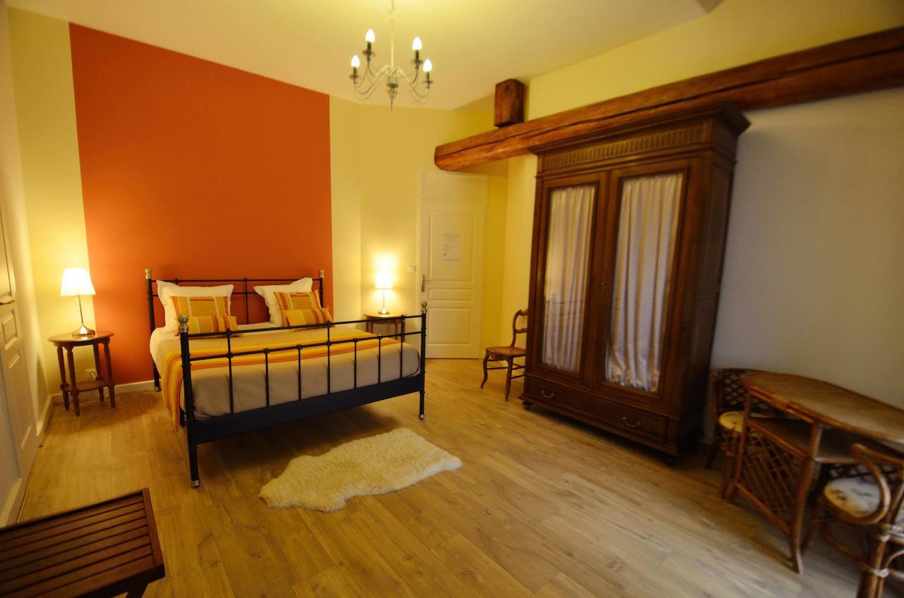 Chambre D'Hotes Le Jardin Des Pierres Dorees Marcy Eksteriør bilde